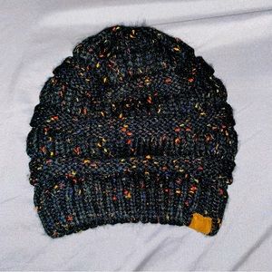 Women’s colorful speck black Beanie